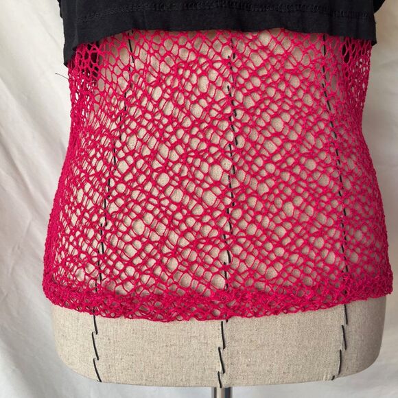 Debut Vintage Grunge pink anc black fishnet top - Picture 2 of 7